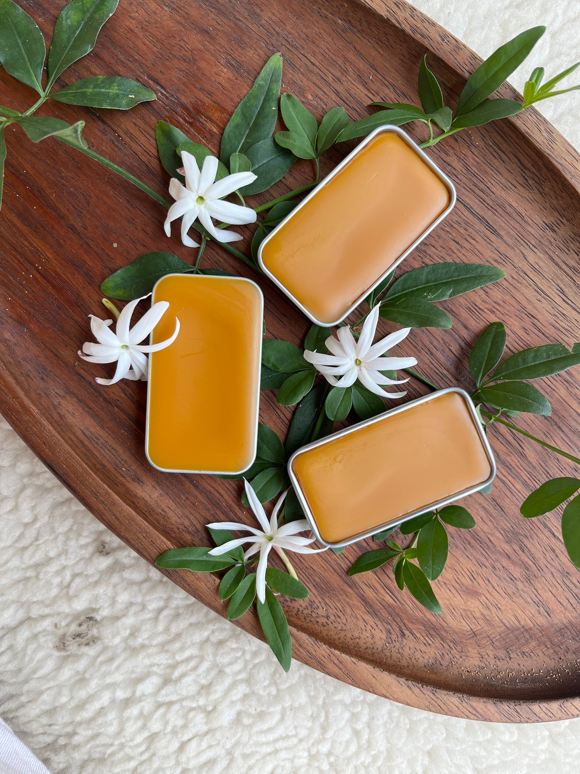JASMIN RADIANTE botanical solid perfume - Circe | Brujería de Origen