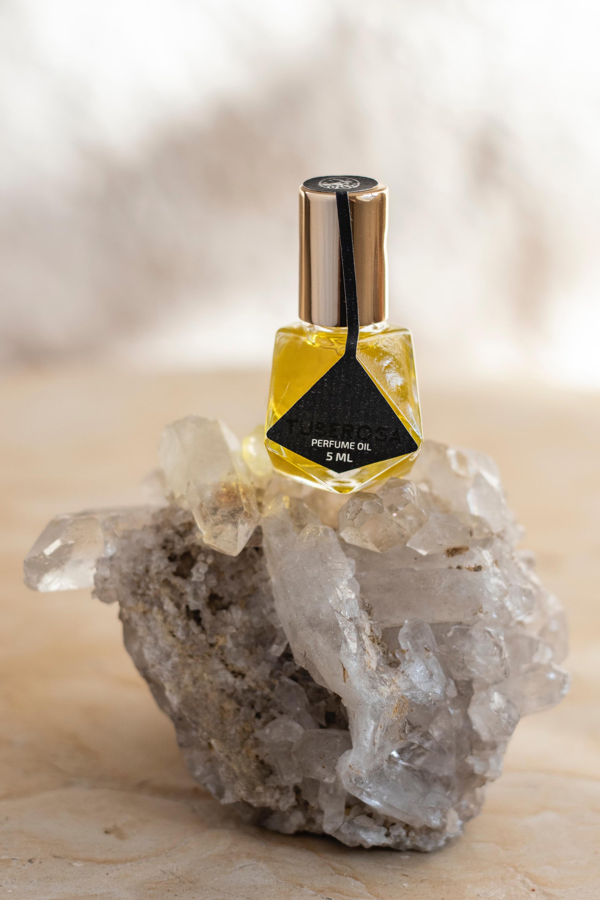 DIAMOND FLOWER oil perfume